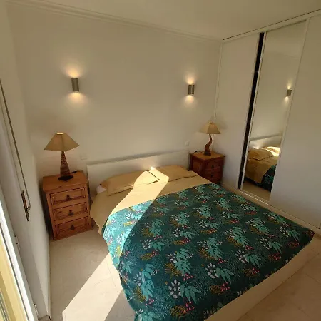 Mimosas Apartment *