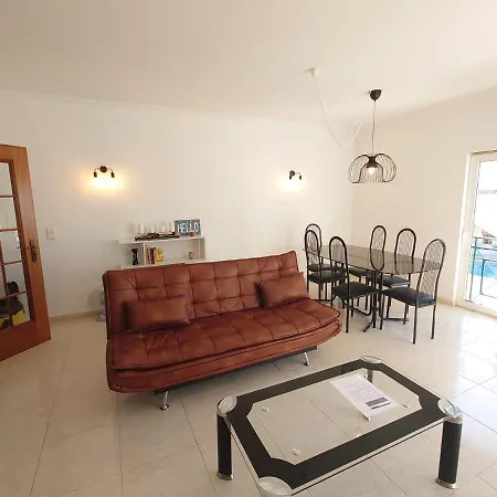 Mimosas Apartament *